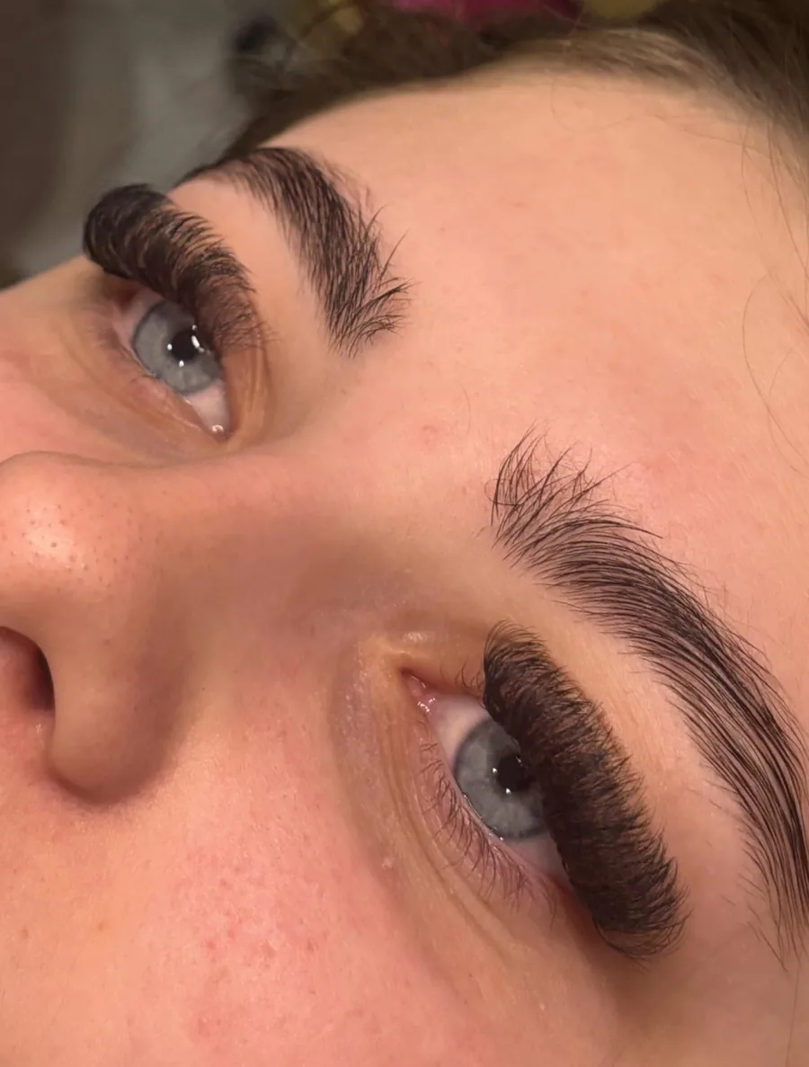 Mega volume Russian lashes